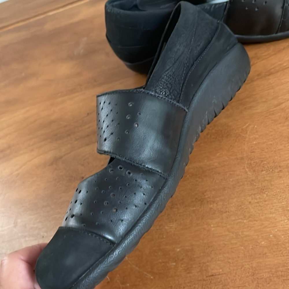 Naot Aroha Mary Jane Flats Black Glass Perforated Slip Resistant Size 42 (11) - Picture 13 of 14